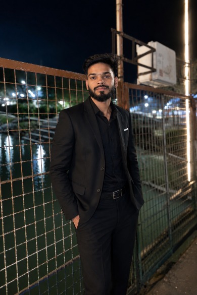 Private Male Escort Respectful & Discreet Companion