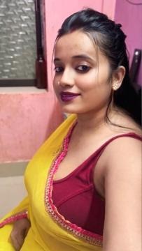 Open body showing WhatsApp video chat 